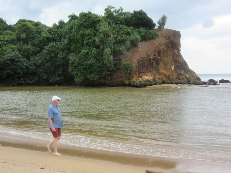 A river comes into the sea