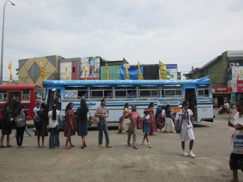We arrive at Tangalle bus station
