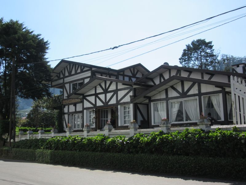 Hotel Glendower (colonial building)
