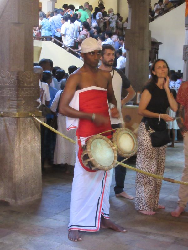 Puja - drummers playing