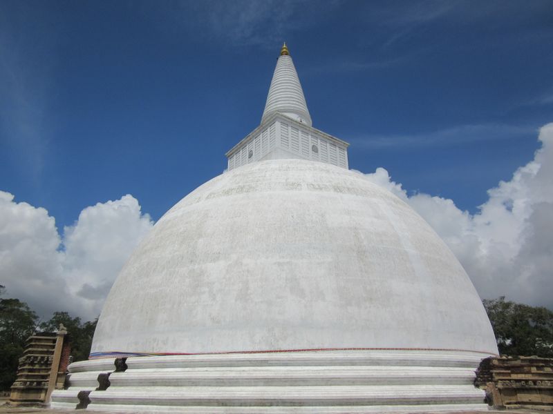 Mirisavatiya Dagoba