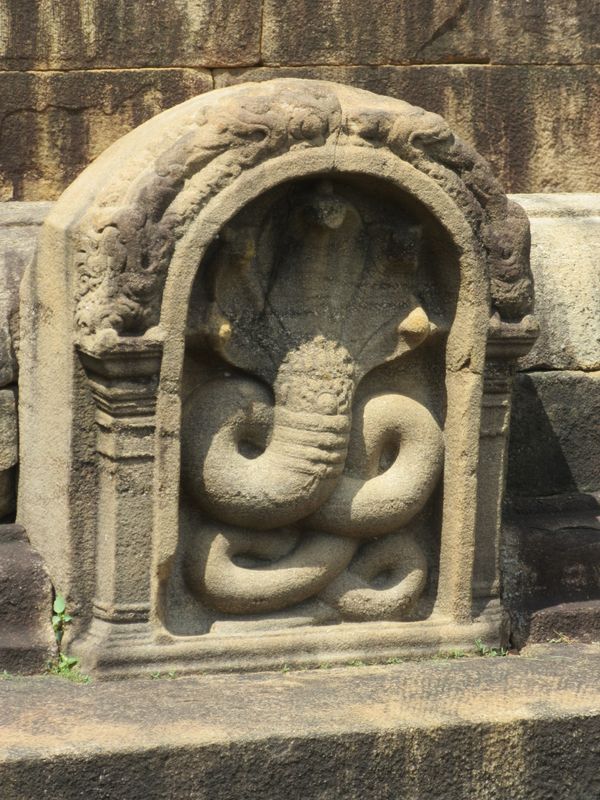 Five headed cobra guardstone