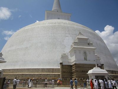 Ruvanvelisaya Dagoba