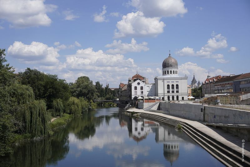 oradea-poze-Sinagoga-Neologa-Sion.JPG