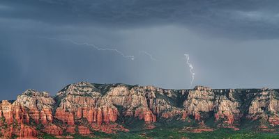 lightning 4000.jpg