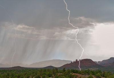 Lightning 4051.jpg