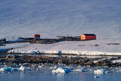 buildings 0837.jpg