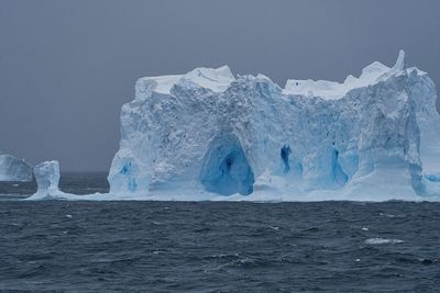 ice berg 6812.jpg