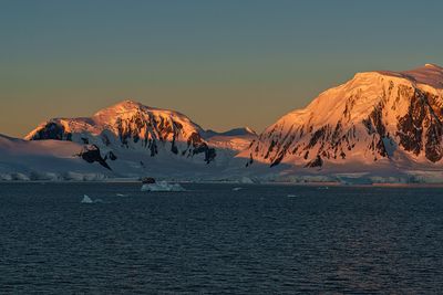 sunrise 5945.jpg