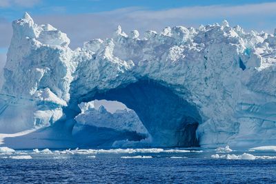 ice berg cave 7645.jpg
