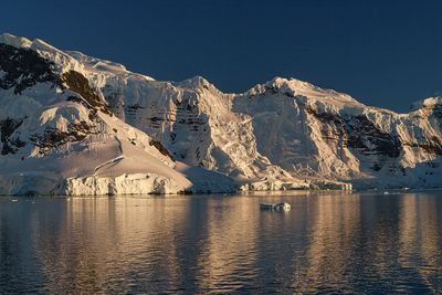 sunrise 6081.jpg