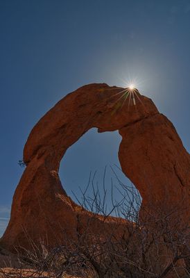 Arizona arch star burst 7776.jpg