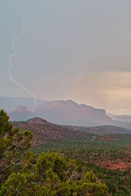 lightning 8451.jpg