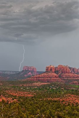 courthouse lightning 8480.jpg