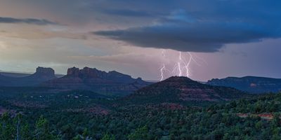 lightning 8672.jpg