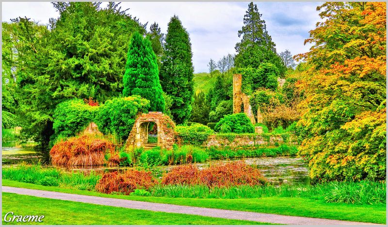 The Lake & Ruins 