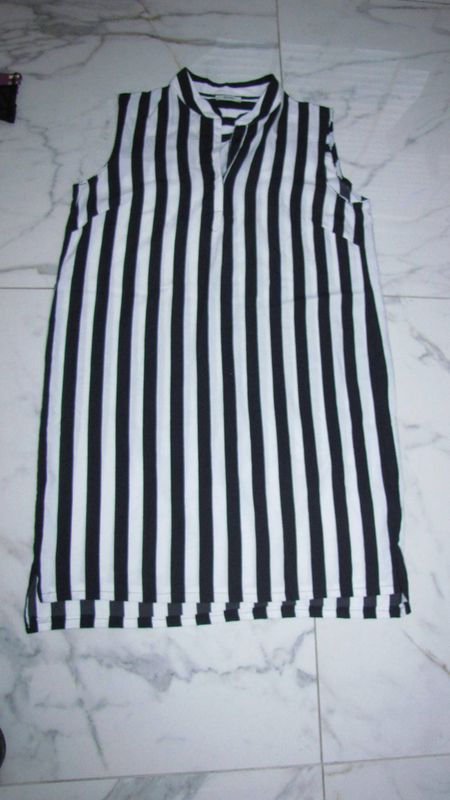 42 ANNA jurk zwart wit  18,50