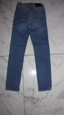 128 TOMMY HILFIGER gaten akant 