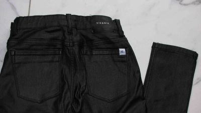152 NIK & NIK broek leatherlook detail stof