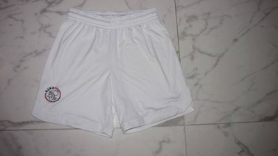 medium AJAX voetbal broek 17,00