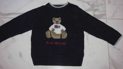 92 RIVER WOODS trui met beer 17,00