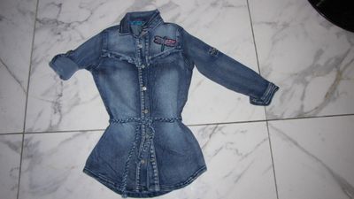 104 B NOSY stretch jeansjurk met vlinder 18,00