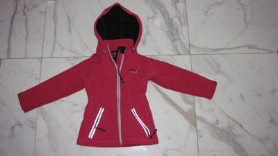 104-110 ACTIVE WEAR soft shell jas 18,50