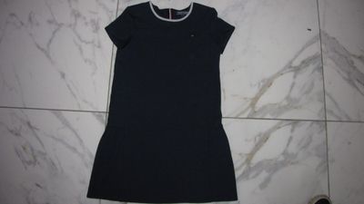 128 TOMMY HILFIGER jurk met zilver kraag 25,00