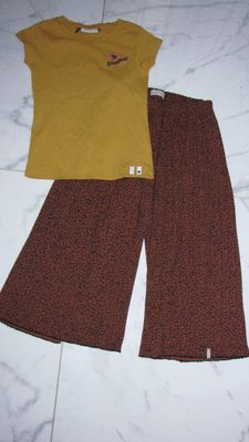 122-128 LOOXS set shirt en broek 25,00