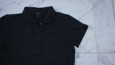 40 GANT polo detail