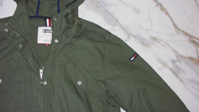 medium TOMMY HILFIGER detail