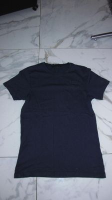 xs iIN GOLD WE TRUST d.blauw shirt 22,50