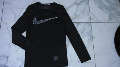 128-140 NIKE PRO shirt 15,00
