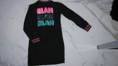 110-116 B NOSY sweatjurk akant