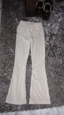 122-128 RETOUR offhwite broek 17,00