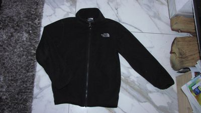 140 THE NORTH FACE fleece vest 29,50