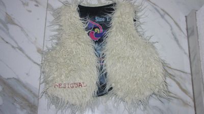 146-12 DESIGUAL bont gilet 16,50