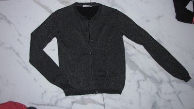 146-152 PETIT LOUIE glitter vest zwart 16,50