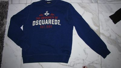 164 the university of DESQUARED2 sweater 25,00