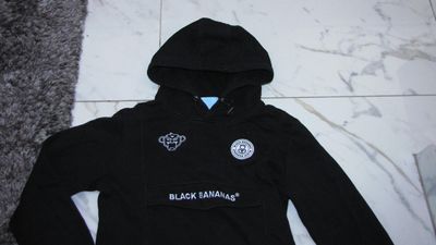 176 BLACK BANANAS detail