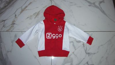 74-80 AJAX *nieuwe* hoody 18,50