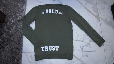 xs IN GOLD WE TRUST sweater groen akant