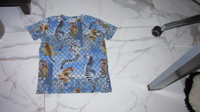 128 MOLO aapjes shirt 15,50