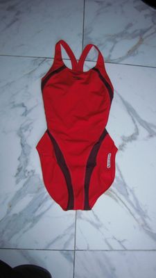 38 SPEEDO badpak rood 15,00