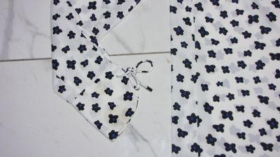 38-40 MARCCAIN blouse detail