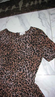 40 FABIENNE CHAPOT jurk luipaard detail