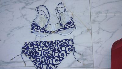 40e MARYAN MEHLHORN bikin akant
