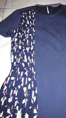 44 TOMMY HILFIGER detail