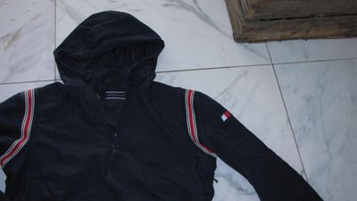 large TOMMY HILFIGER detail 2