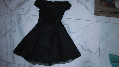 38 zwarte COCKTAIL jurk  mt bling halsllijn 25,00